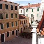 דירה M&d Old Town Luxury זאדאר