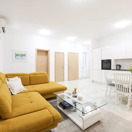 M&d Old Town Luxury *