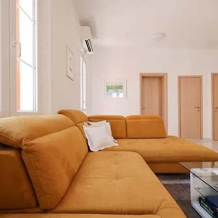 M&d Old Town Luxury *