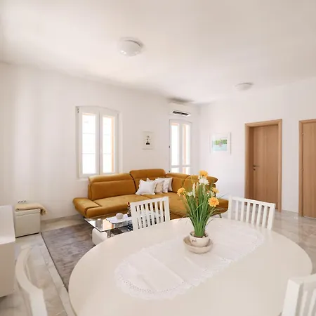 M&d Old Town Luxury Apartment *