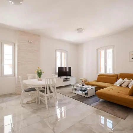 M&d Old Town Luxury Apartment Zadar