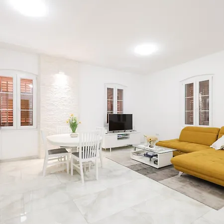 M&d Old Town Luxury *