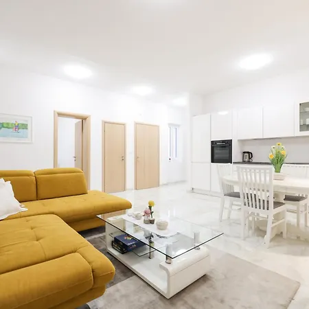 M&d Old Town Luxury Apartman *