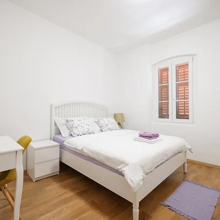 Apartment M&d Old Town Luxury